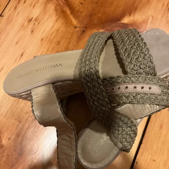 Brand new Stuart Weizman crochet Alexo sandals. Olive green color - Picture 11 of 12